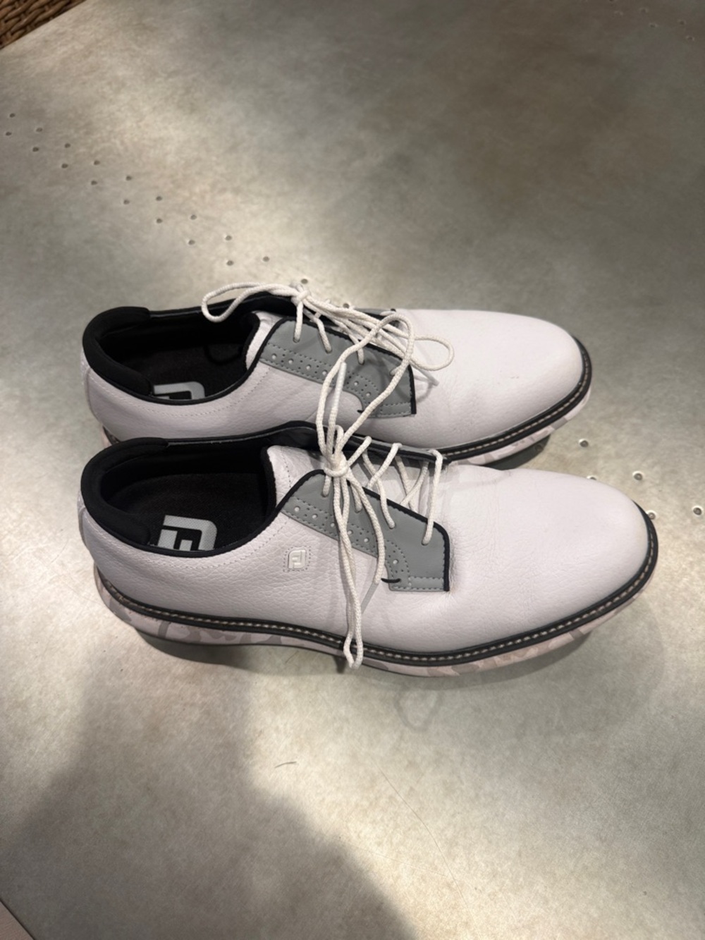 Footjoy traditions 10.5 med - Picture 3 of 3